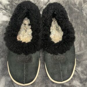 4 for $20 Size 2 Uggs